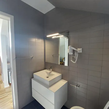 Vermar 住宿加早餐酒店 托雷拉